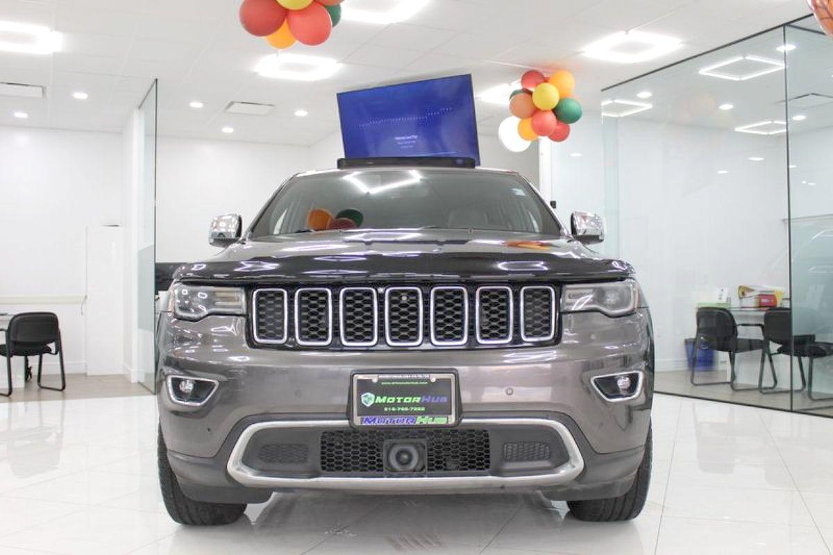 2019 Jeep Grand Cherokee Limited photo 2