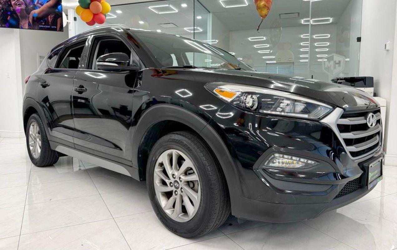 2017 Hyundai Tucson SE Plus photo 3