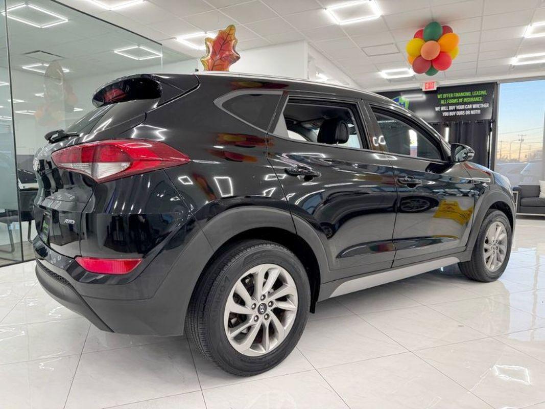 2017 Hyundai Tucson SE Plus photo 4