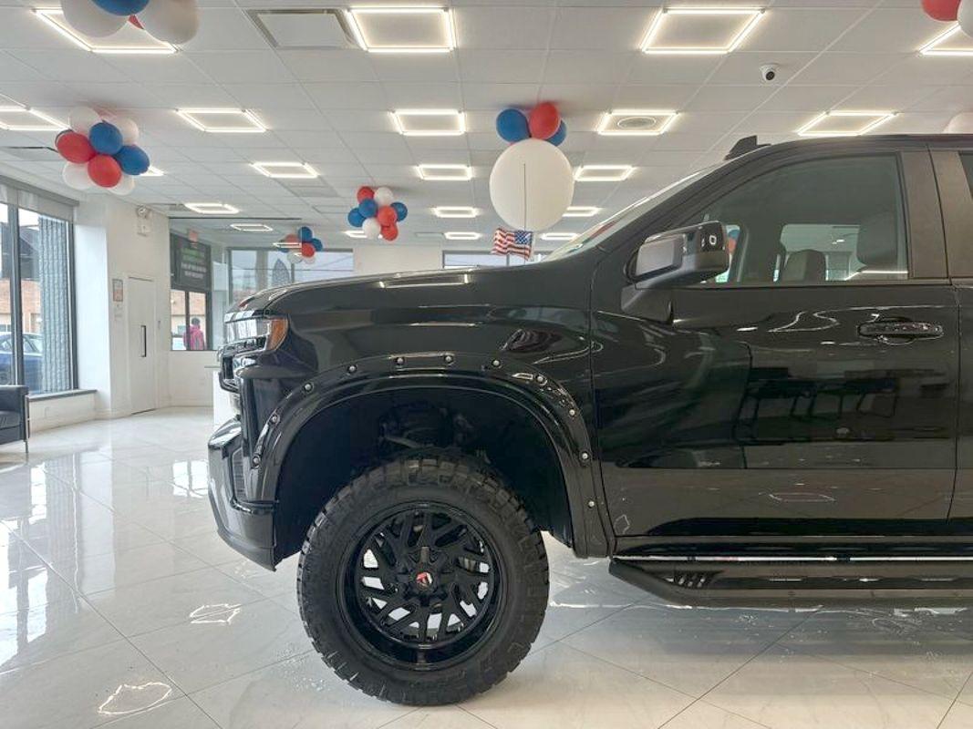 2019 Chevrolet Silverado 1500 LT Trail Boss photo 2