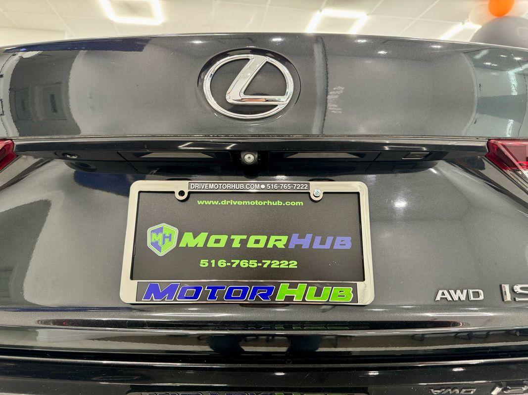 2017 Lexus IS 300 photo 6