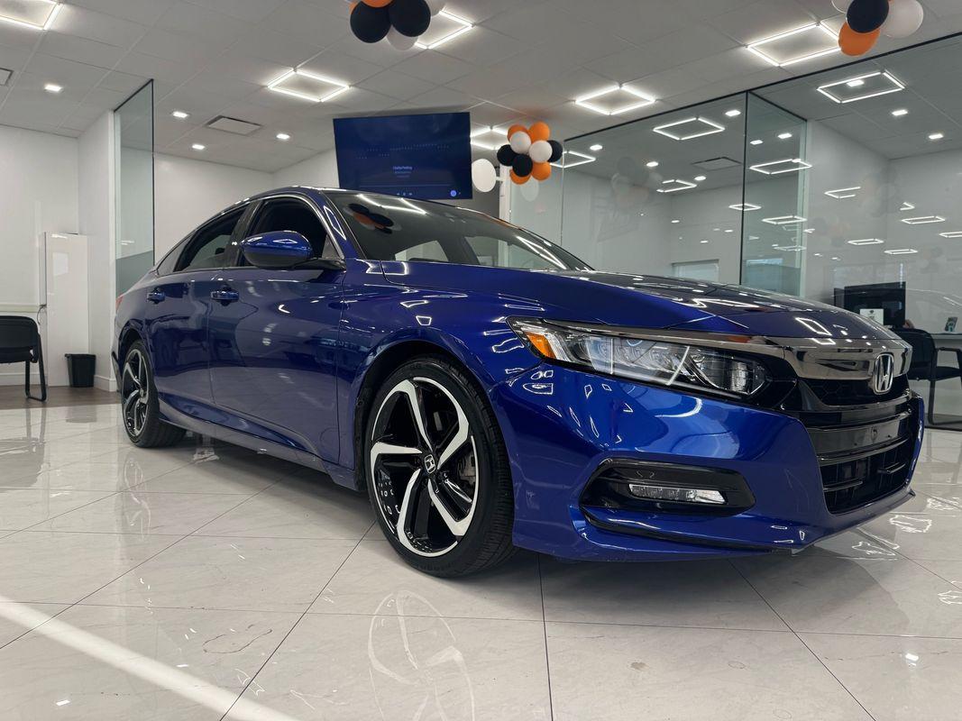 2018 Honda Accord Sport photo 2