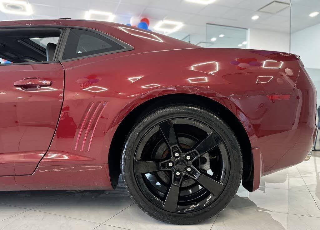 2011 Chevrolet Camaro photo 13