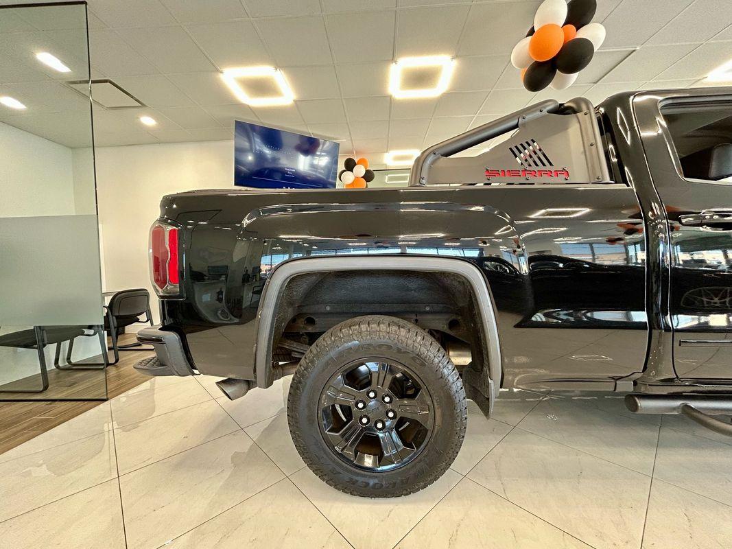 2017 Gmc Sierra 1500 SLT photo 4