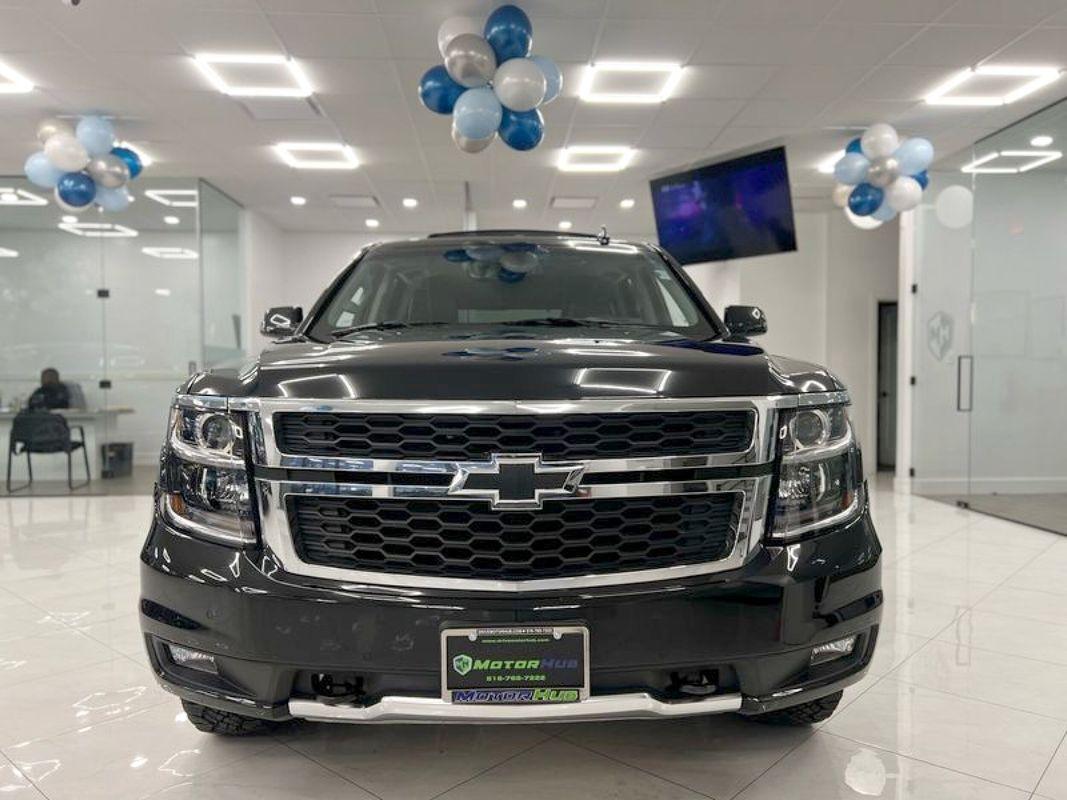 2018 Chevrolet Tahoe LT photo 2
