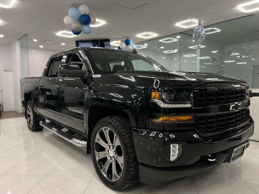 2018 Chevrolet Silverado 1500 LT Z71 photo 3