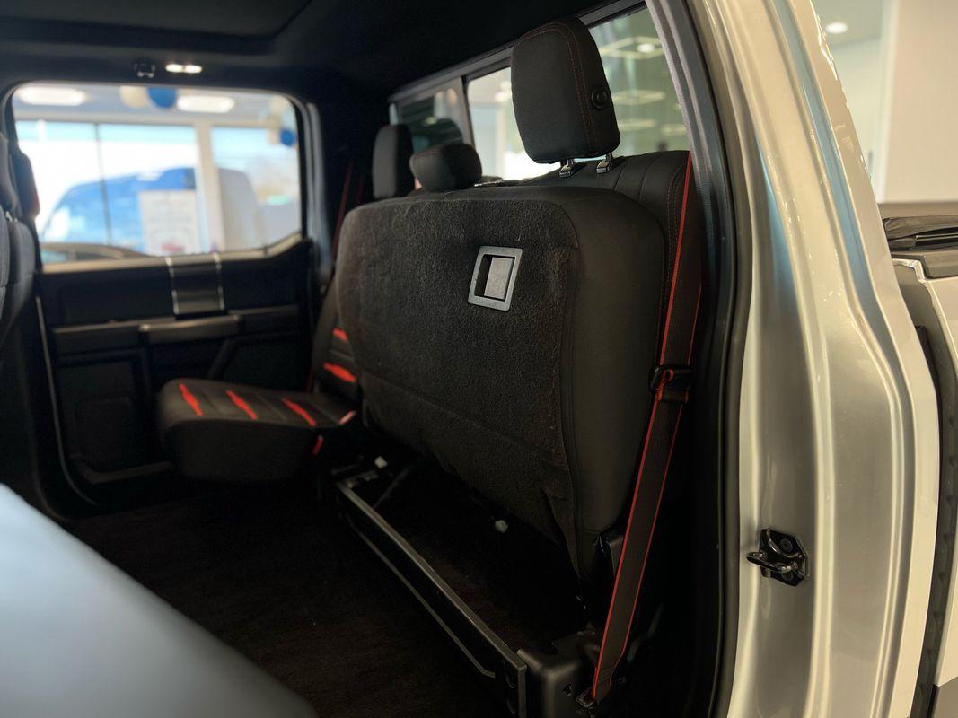 2016 Ford F-150 XLT photo 18