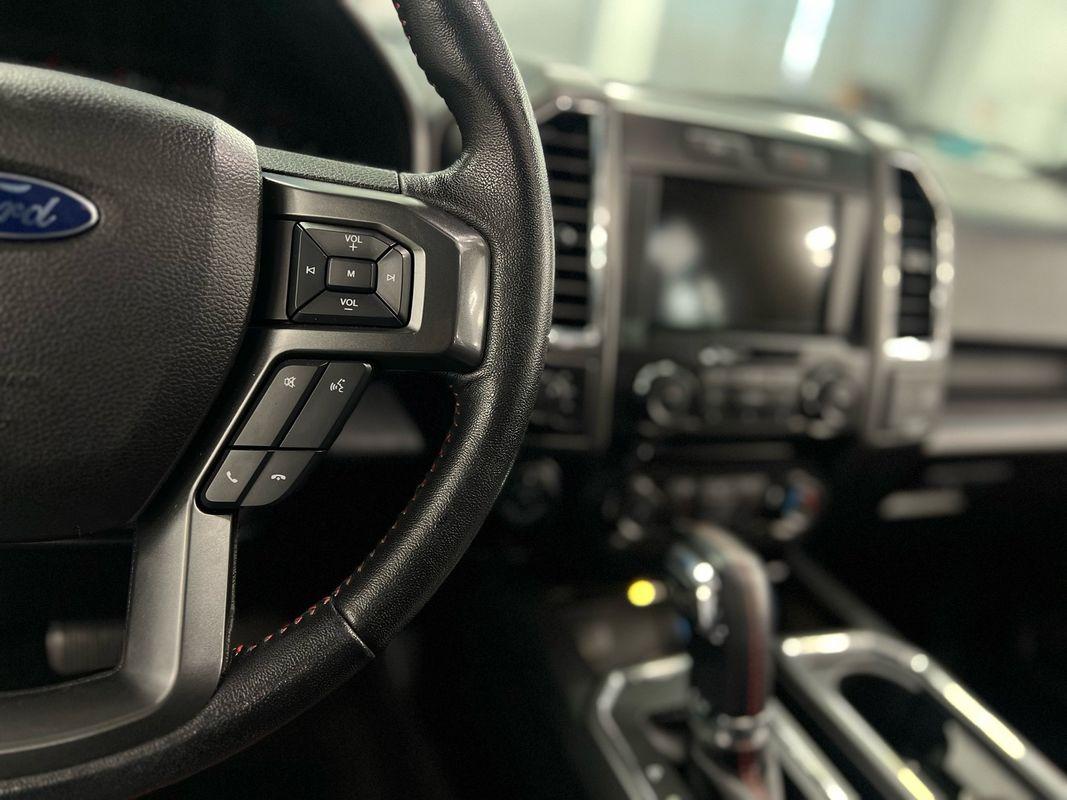 2016 Ford F-150 XLT photo 25
