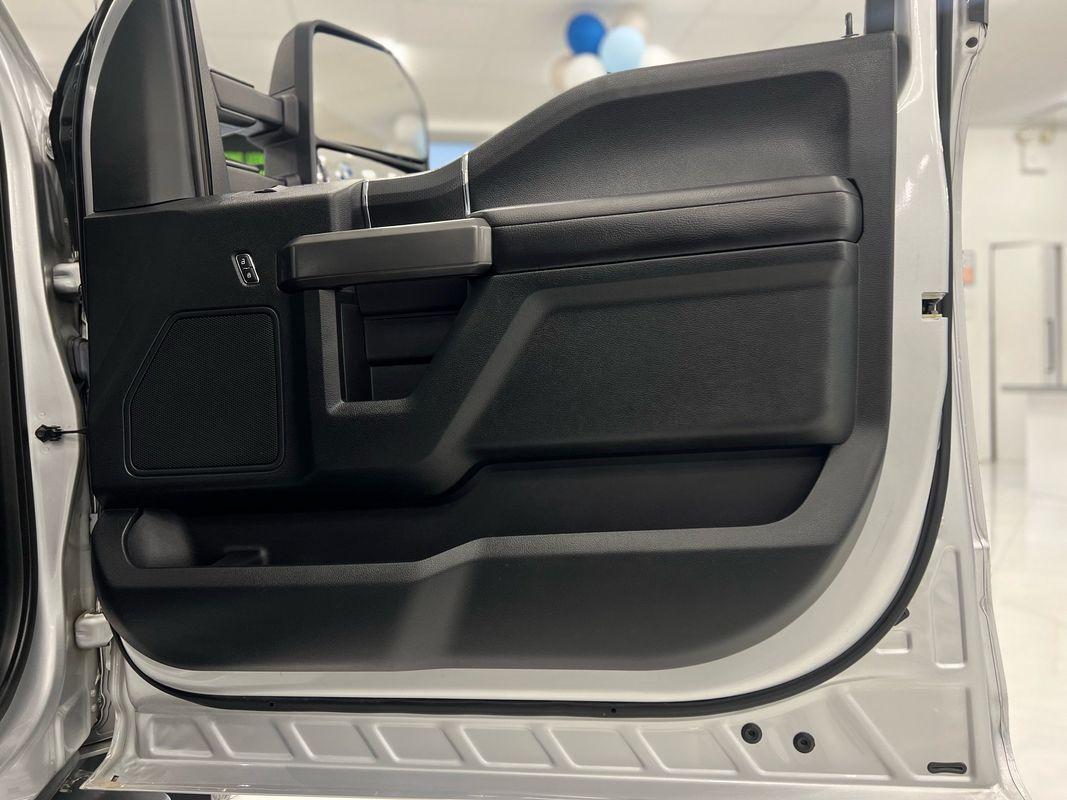 2016 Ford F-150 XLT photo 42