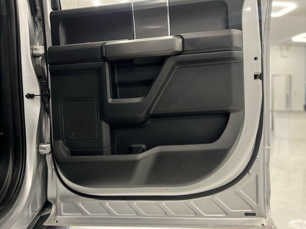 2016 Ford F-150 XLT photo 43
