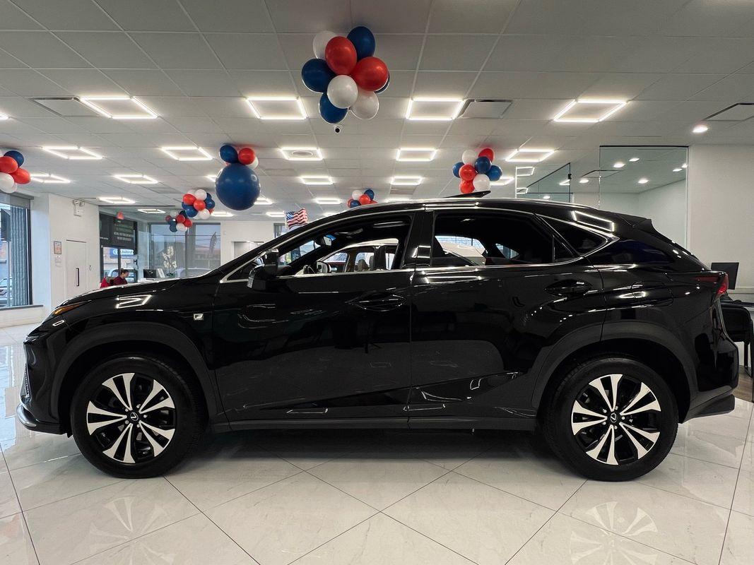 2019 Lexus NX 300 F SPORT photo 4