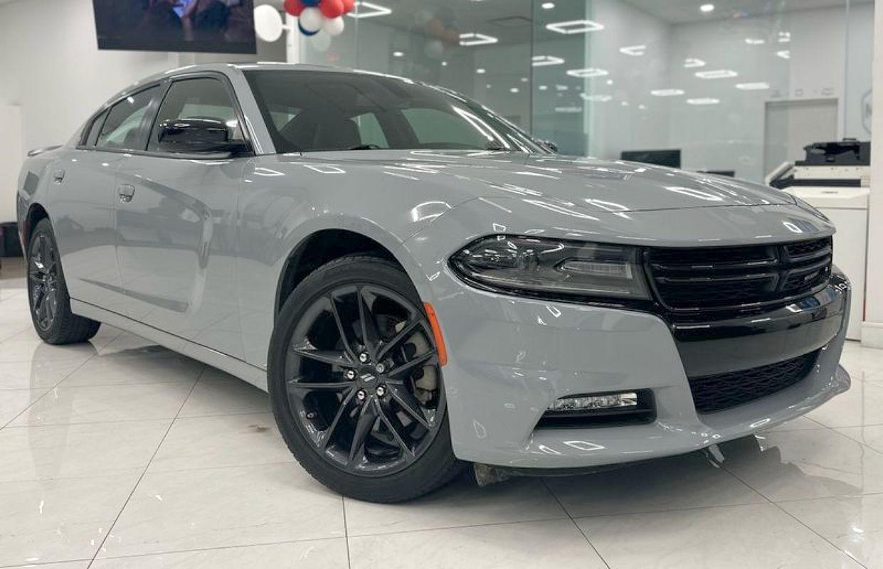 2021 Dodge Charger SXT photo 3