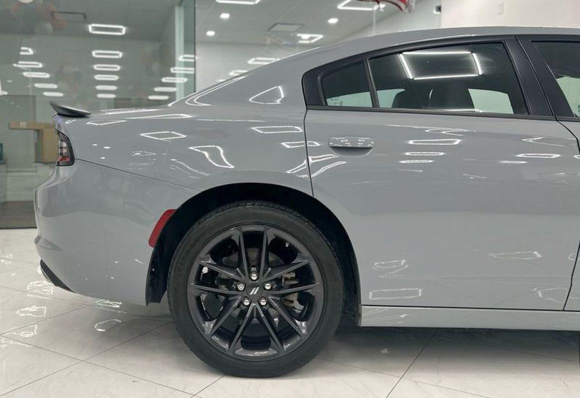 2021 Dodge Charger SXT photo 4