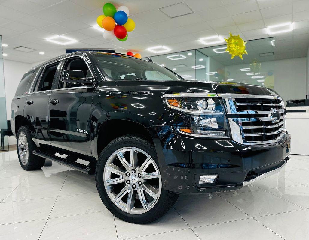 2018 Chevrolet Tahoe LT photo 3