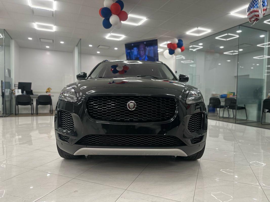 2020 Jaguar E-PACE P250 SE photo 2