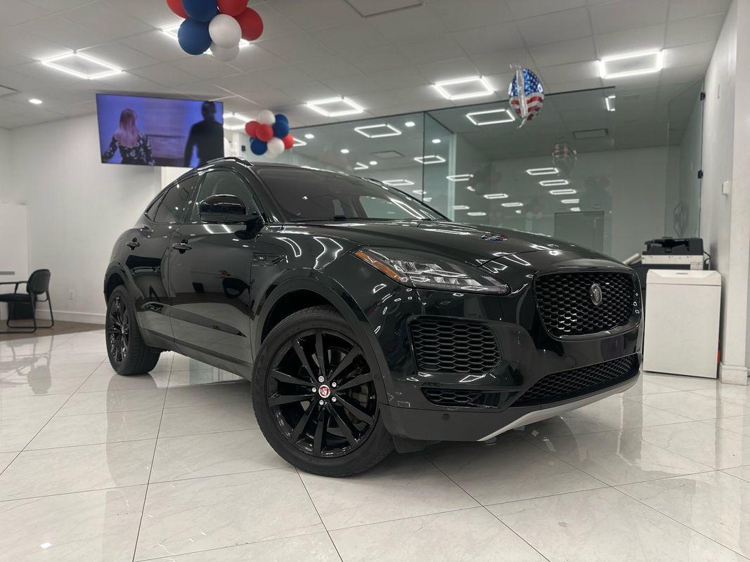 2020 Jaguar E-PACE P250 SE photo 3