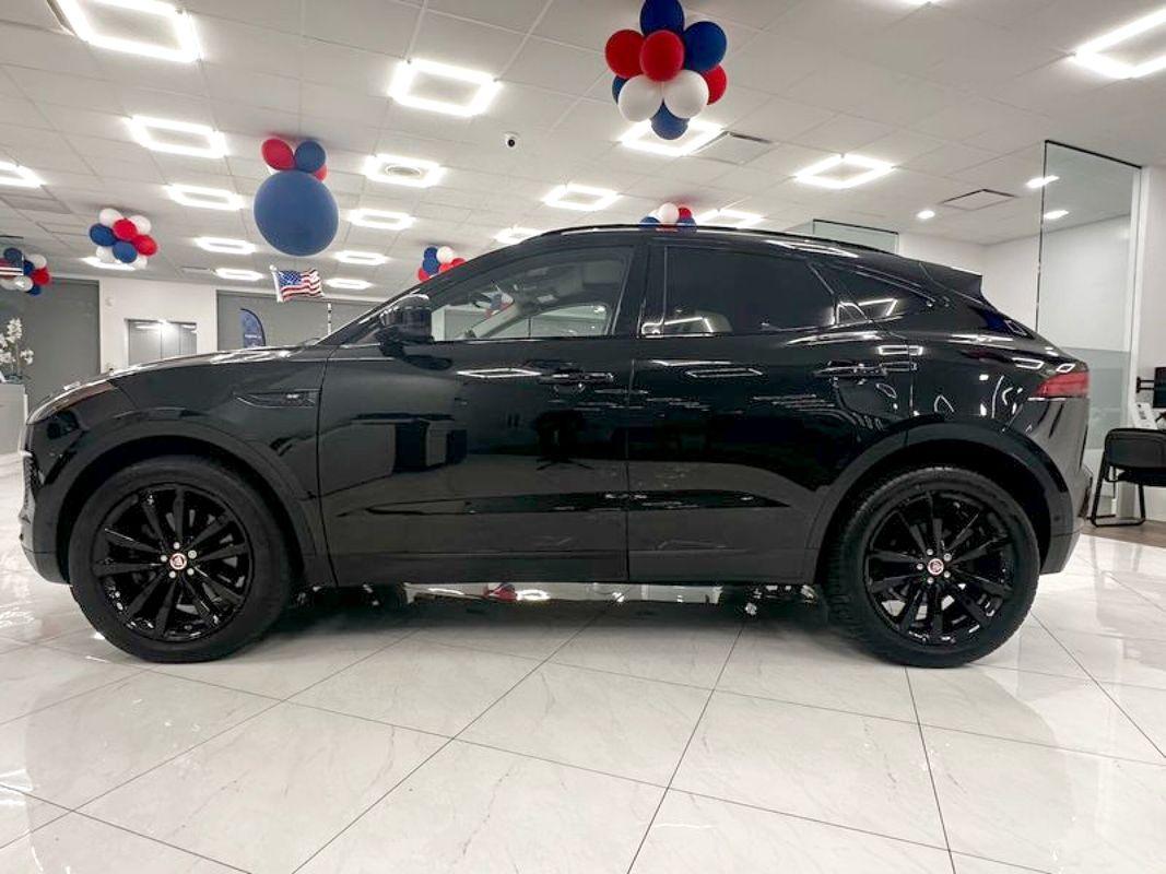 2020 Jaguar E-PACE P250 SE photo 4