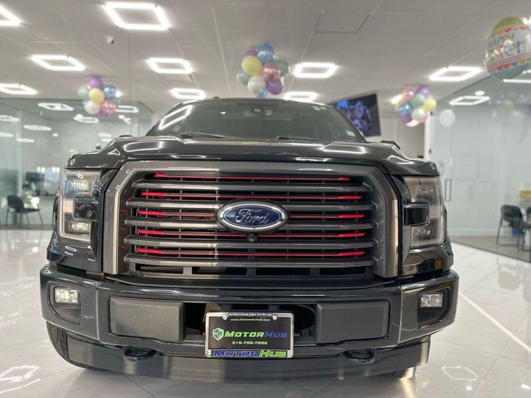 2017 Ford F-150 Lariat photo 2