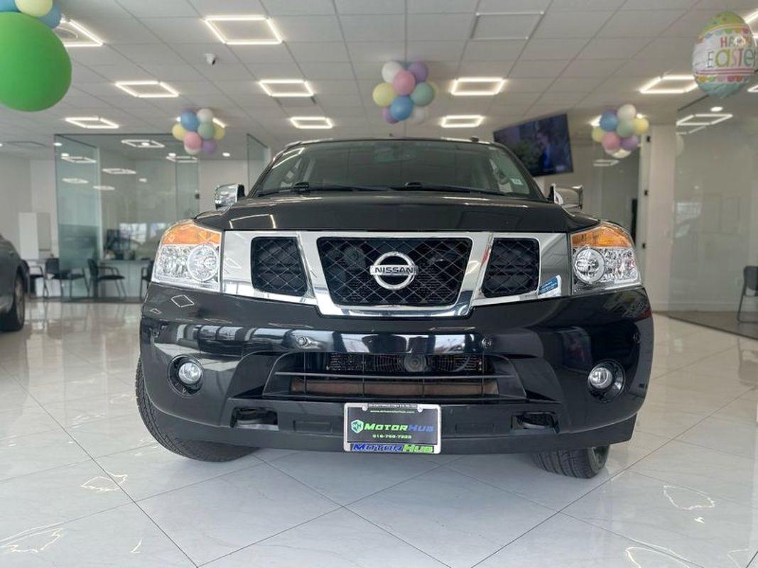2013 Nissan Armada Platinum photo 2