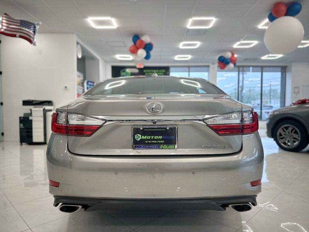 2016 Lexus ES 350 photo 11
