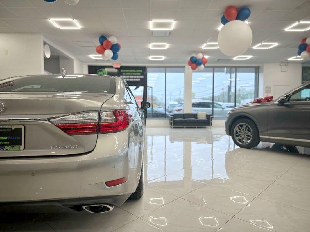 2016 Lexus ES 350 photo 14