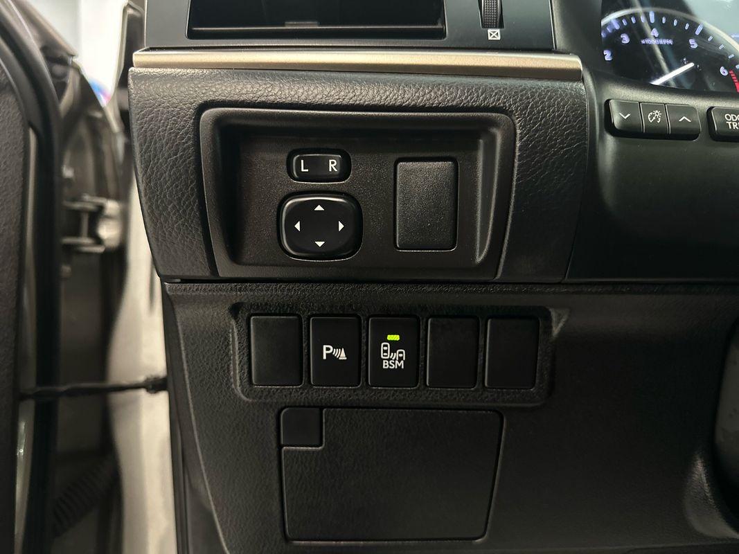 2016 Lexus ES 350 photo 25
