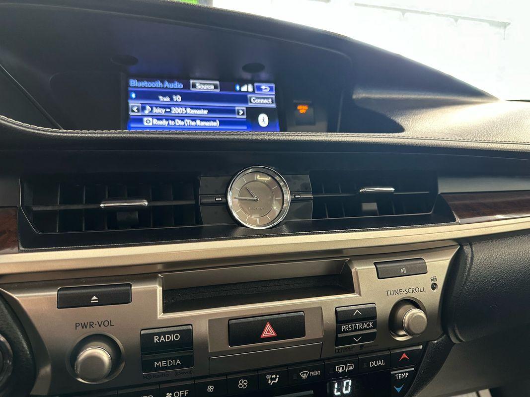 2016 Lexus ES 350 photo 28