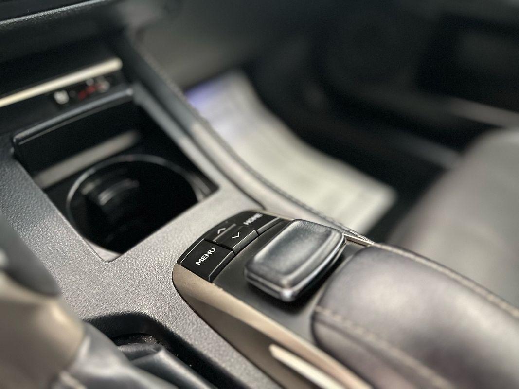 2016 Lexus ES 350 photo 32
