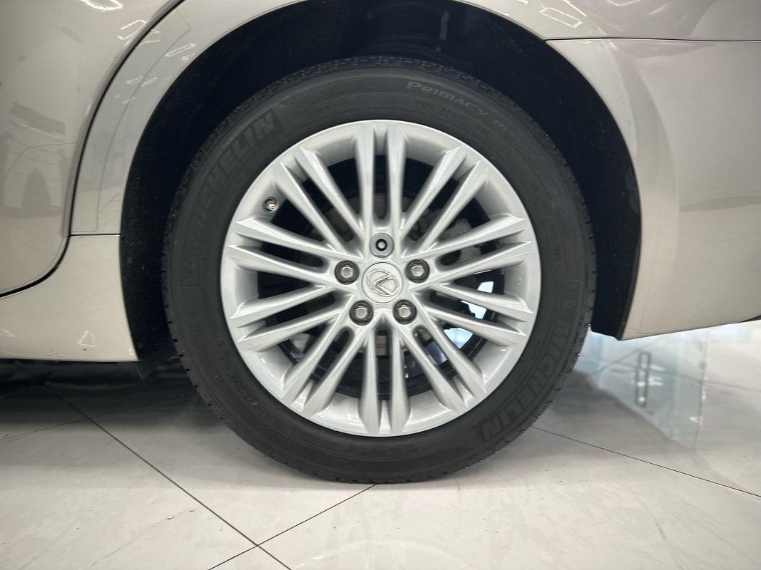 2016 Lexus ES 350 photo 47