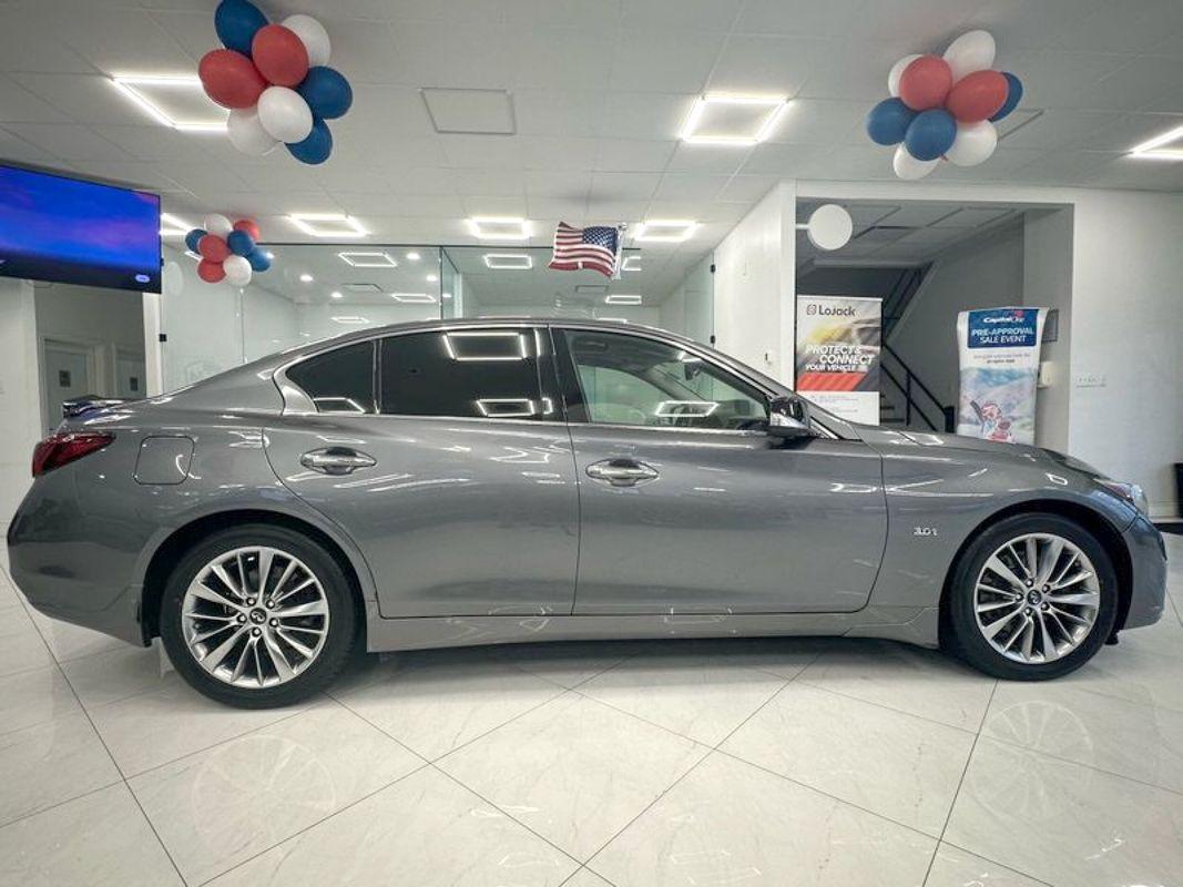 2018 Infiniti Q50 3.0t LUXE photo 4