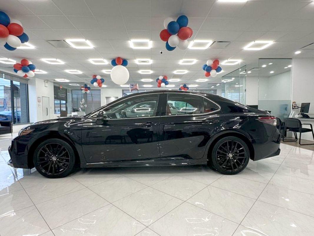 2022 Toyota Camry XSE photo 4
