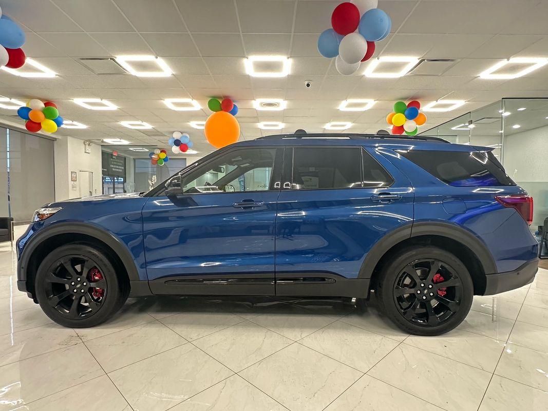 2020 Ford Explorer ST photo 2