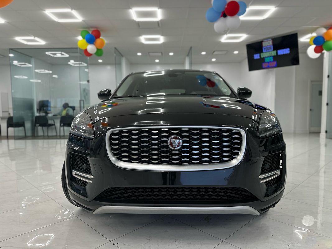 2022 Jaguar E-PACE P250 SE photo 2