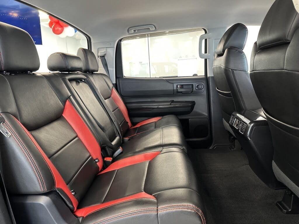 2016 Toyota Tundra SR5 CrewMax photo 16