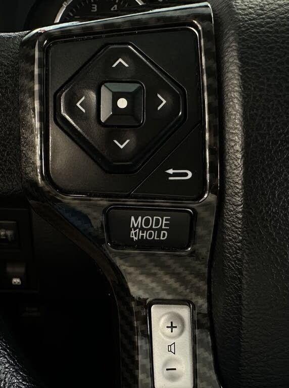 2016 Toyota Tundra SR5 CrewMax photo 25