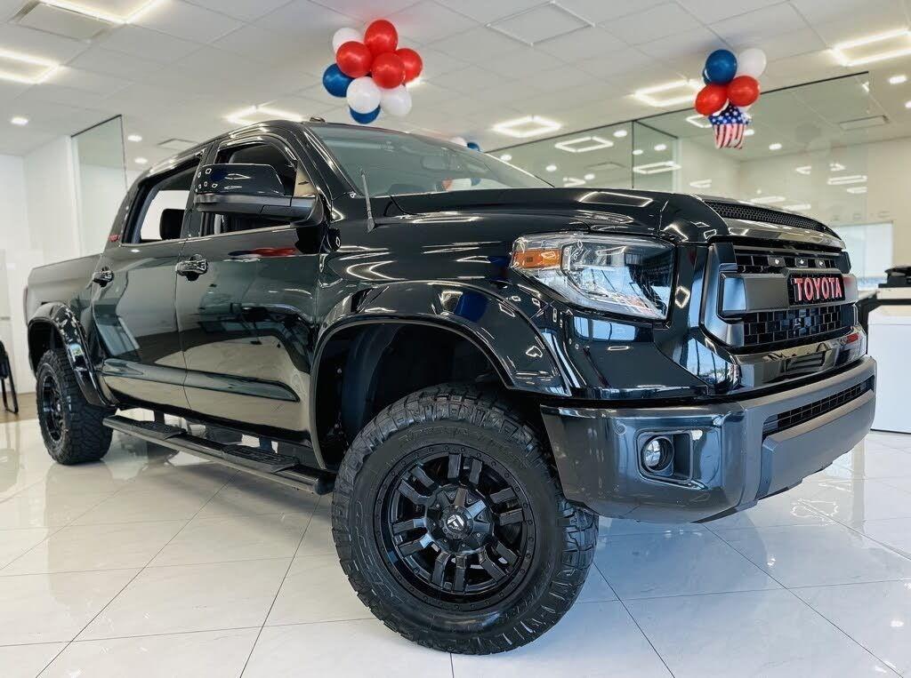 2016 Toyota Tundra SR5 CrewMax photo 3
