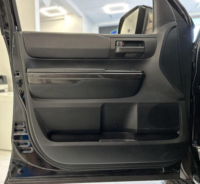 2016 Toyota Tundra SR5 CrewMax photo 32