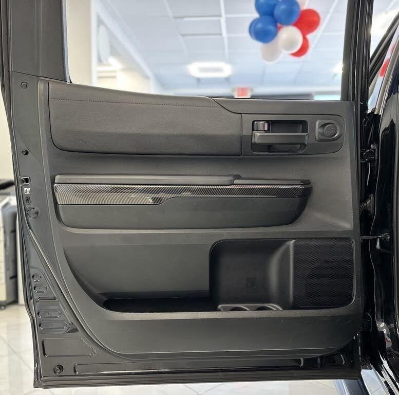 2016 Toyota Tundra SR5 CrewMax photo 33