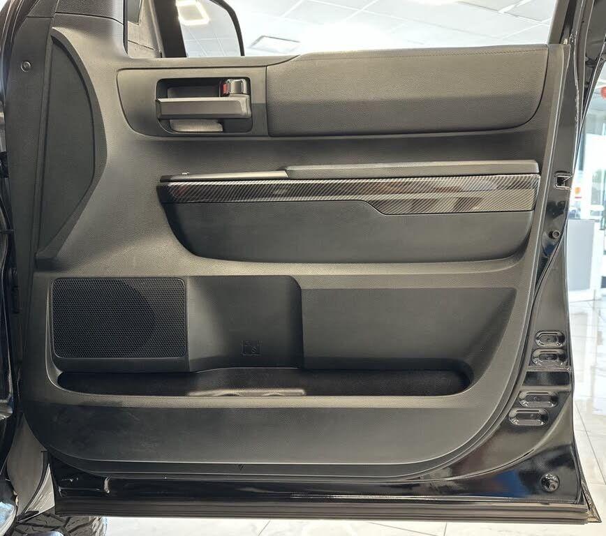 2016 Toyota Tundra SR5 CrewMax photo 34