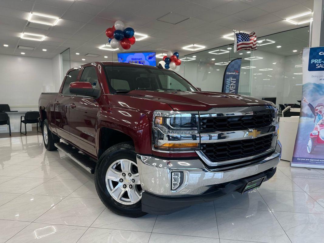 2017 Chevrolet Silverado 1500 LT photo 3