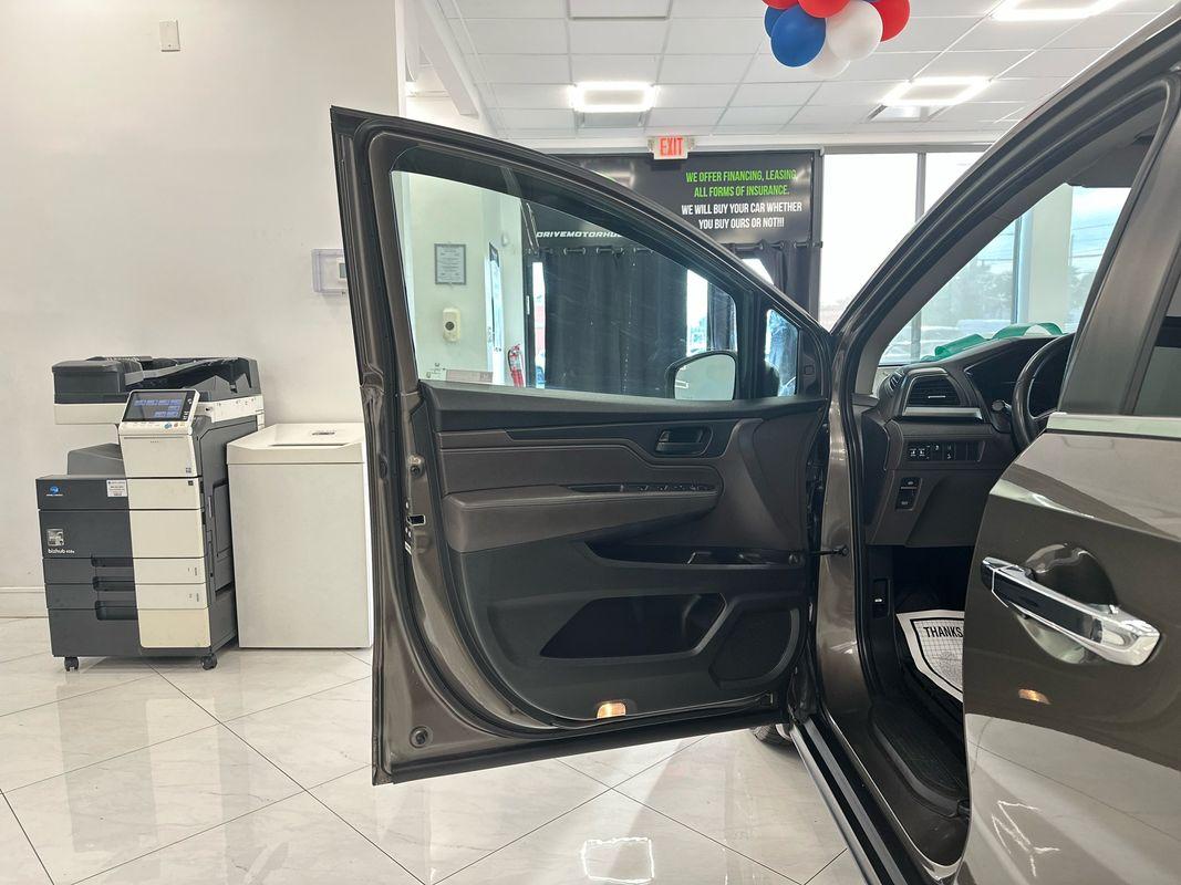 2019 Honda Odyssey EX photo 32