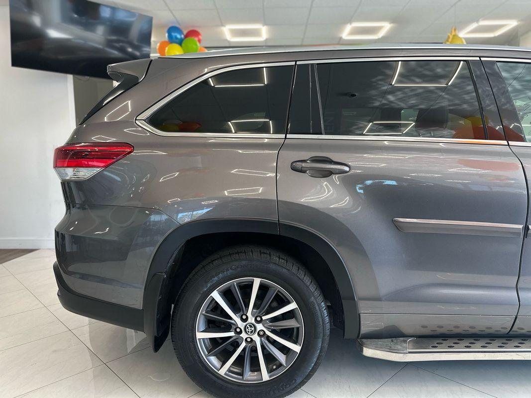 2017 Toyota Highlander XLE photo 3