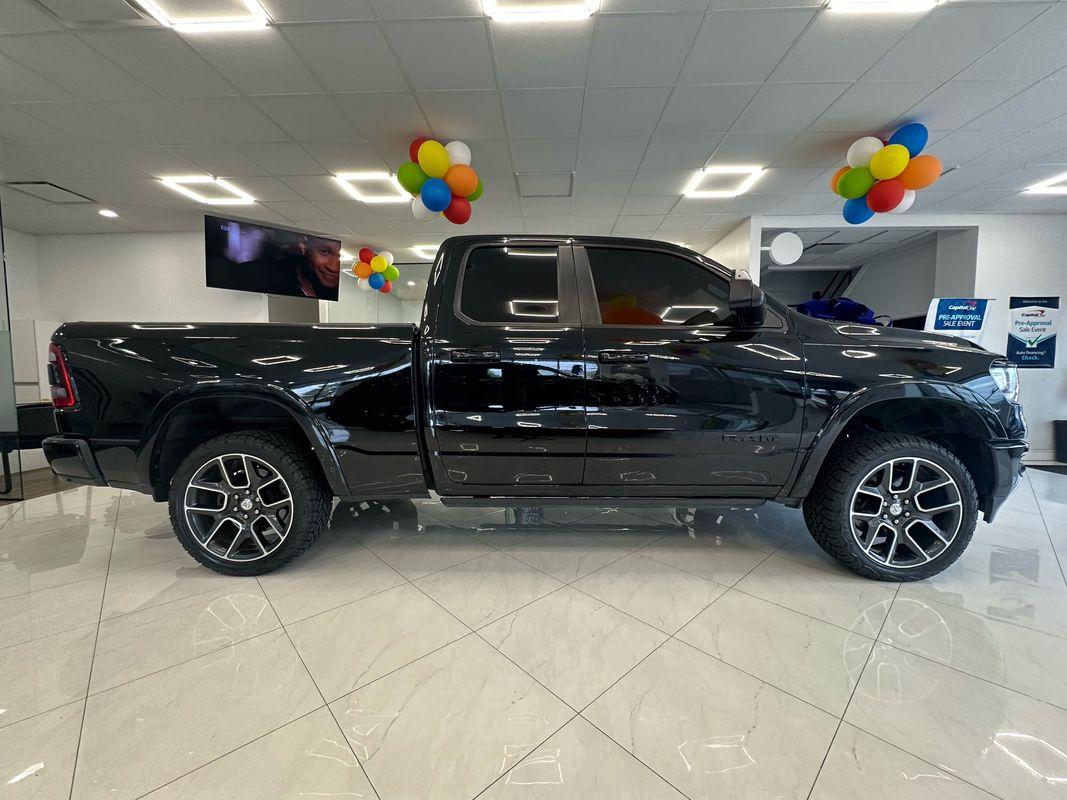 2019 Ram 1500 Laramie photo 2