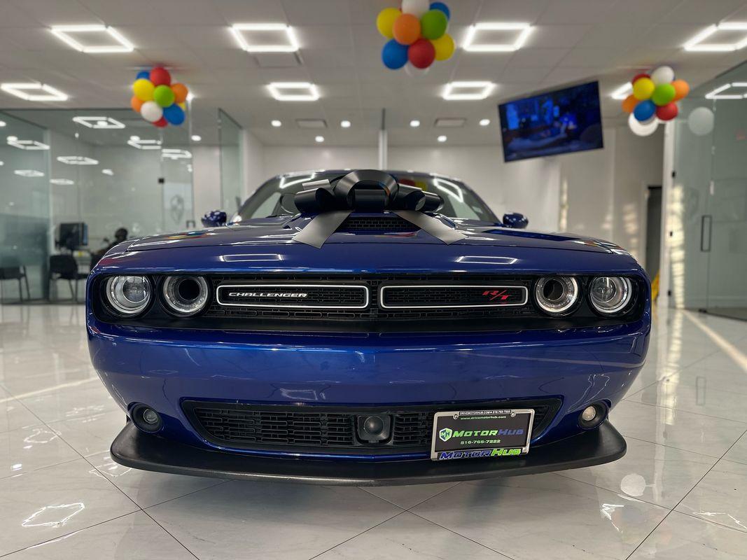 2021 Dodge Challenger R/T photo 2