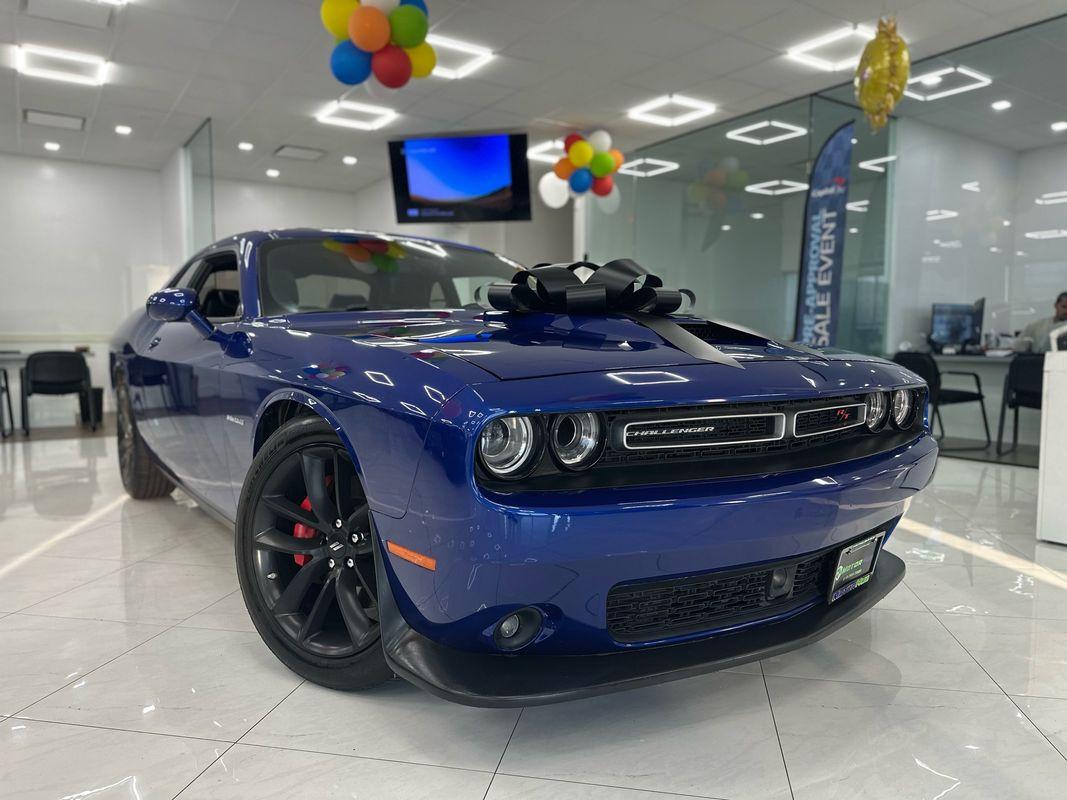 2021 Dodge Challenger R/T photo 3