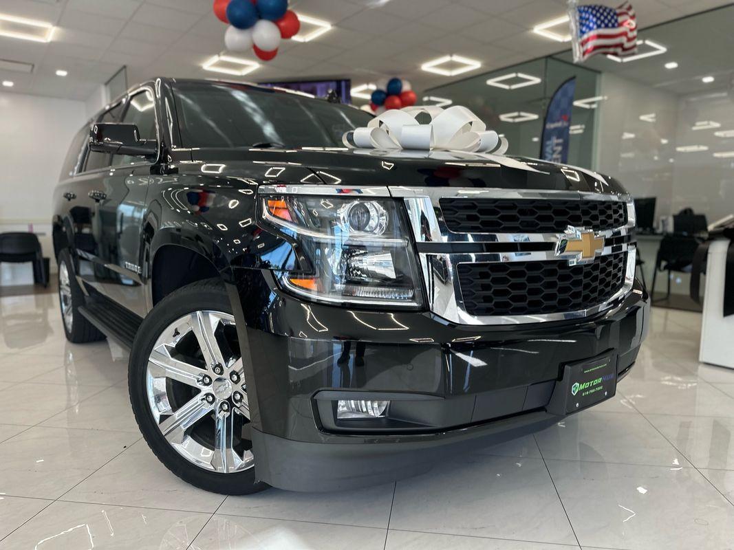 2019 Chevrolet Tahoe LT photo 2