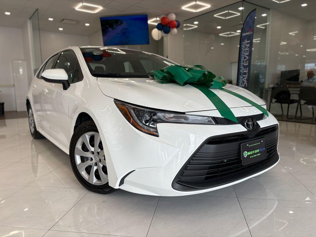 2023 Toyota Corolla LE photo 3