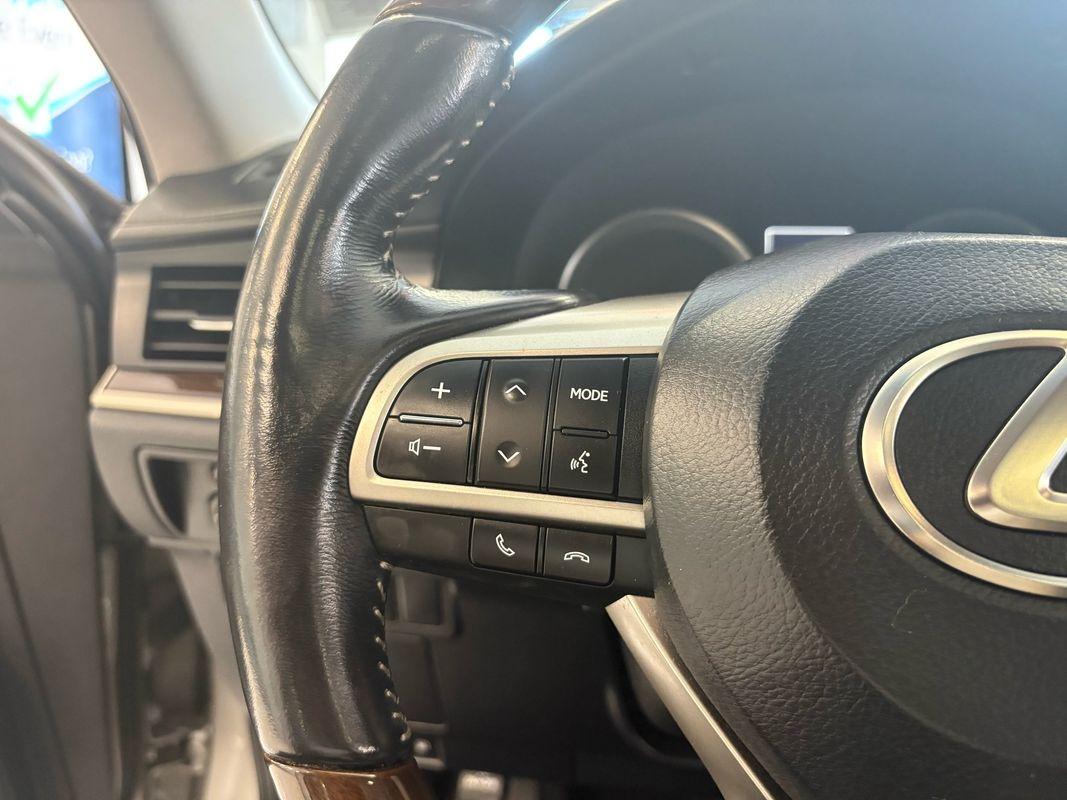 2016 Lexus ES 350 photo 16