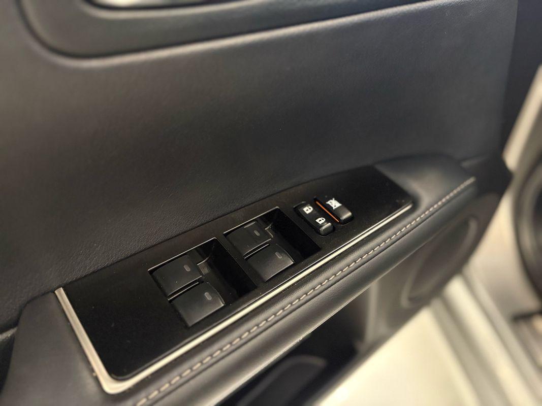 2016 Lexus ES 350 photo 23