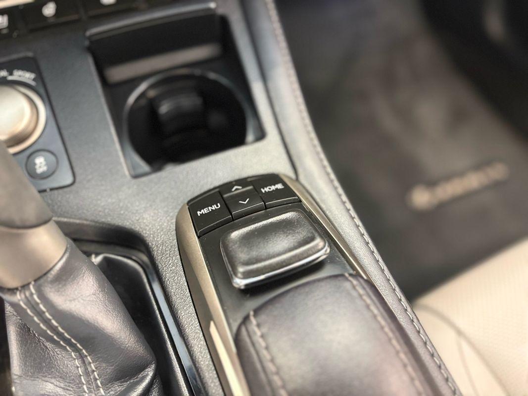 2016 Lexus ES 350 photo 33